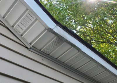 How Animals Get Into Soffits and Roof Vents in Connecticut Homes